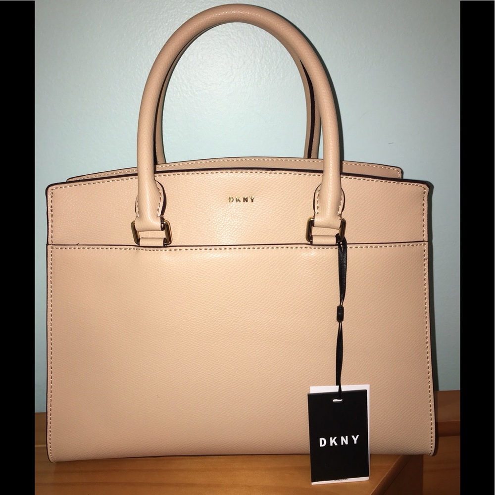⭐️⭐️⭐️3X HOST PICK⭐️⭐️⭐️ NWT 💯% Authentic Donna Karan Satchel